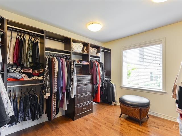 Walk-in closet
