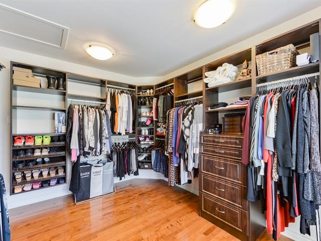 Walk-in closet