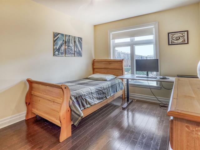 Two or more storey sold, Montréal (Saint-Laurent)