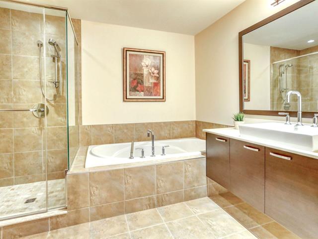 Two or more storey sold, Montréal (Saint-Laurent)