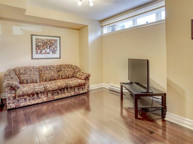 Two or more storey sold, Montréal (Saint-Laurent)