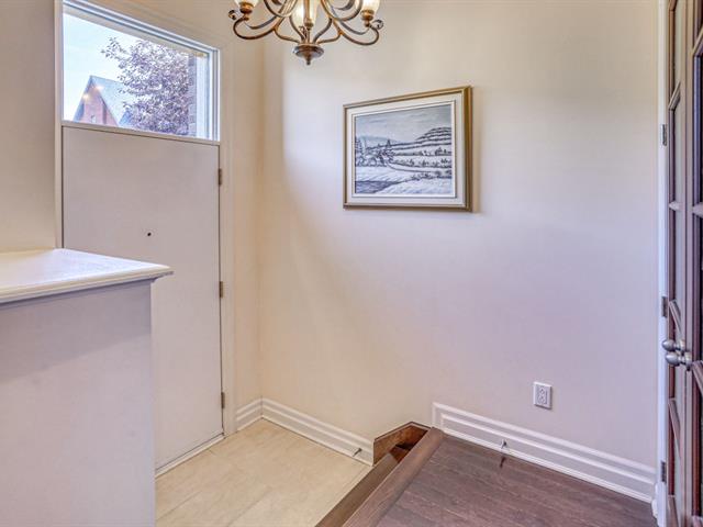 Two or more storey sold, Montréal (Saint-Laurent)