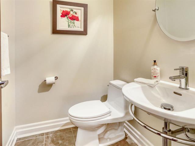 Two or more storey sold, Montréal (Saint-Laurent)