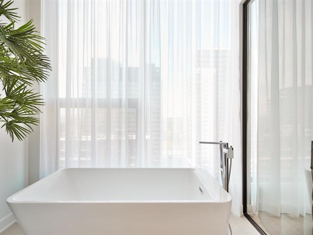 Ensuite bathroom