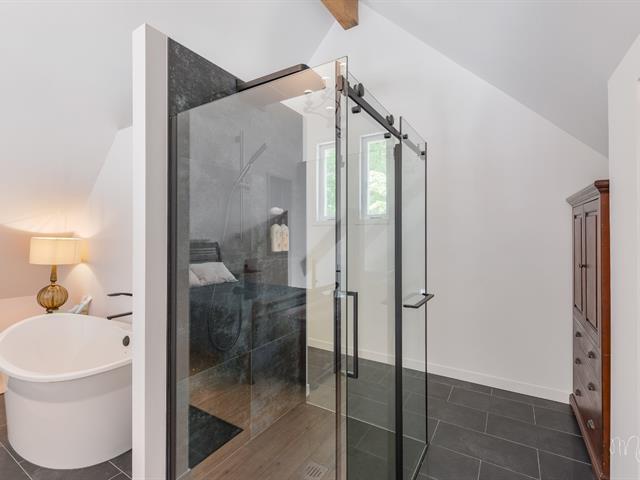 Salle de bains attenante à la CCP