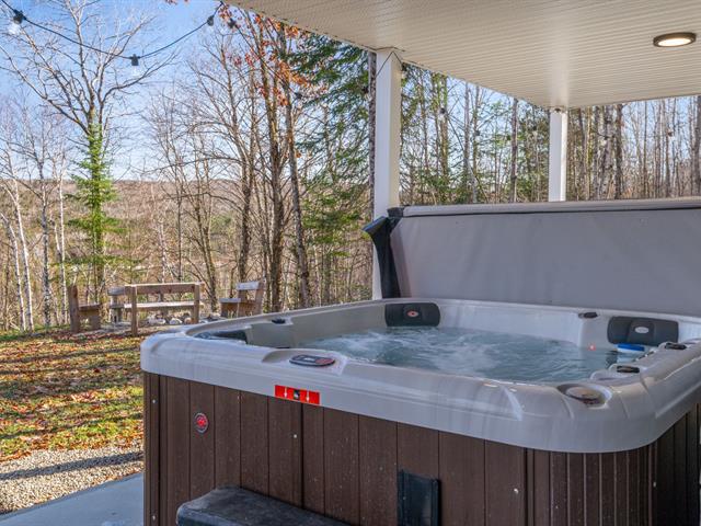Hot tub