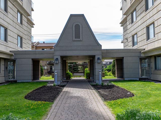 Façade