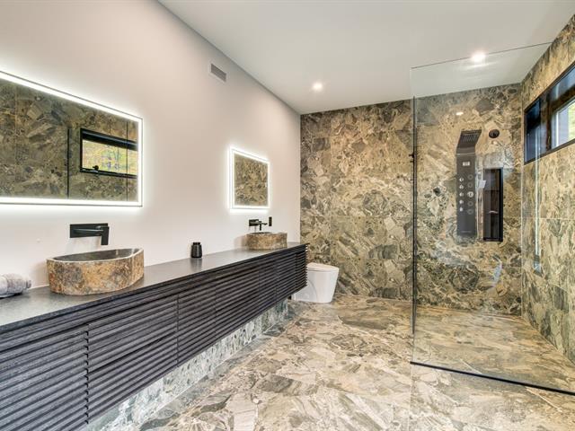 Salle de bains attenante à la CCP