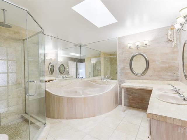Ensuite bathroom