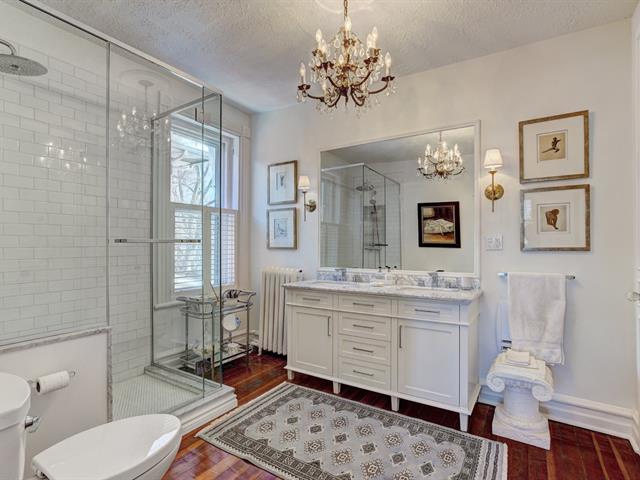 Ensuite bathroom