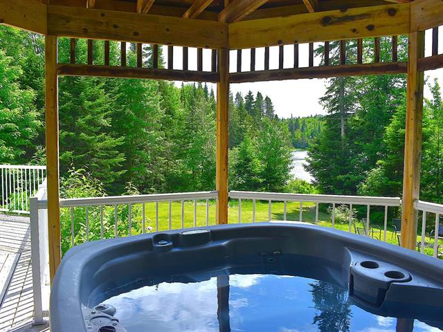 Hot tub