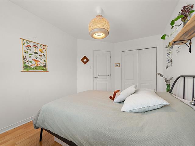 Two or more storey for sale, Montréal (Saint-Laurent)