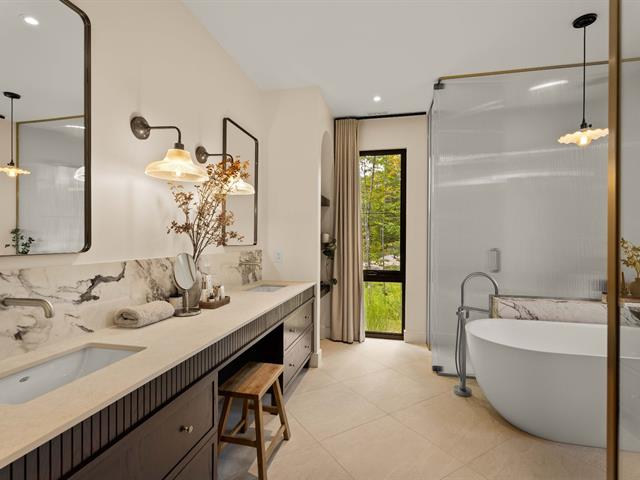 Ensuite bathroom