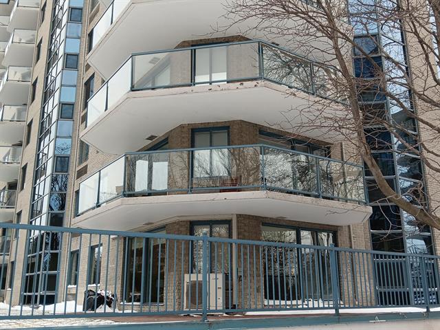 Façade