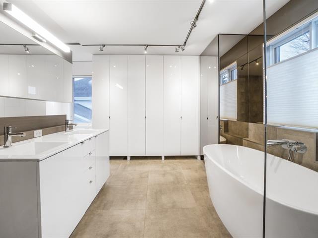 Salle de bains attenante à la CCP