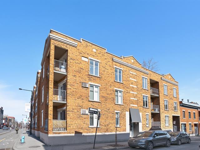 Façade