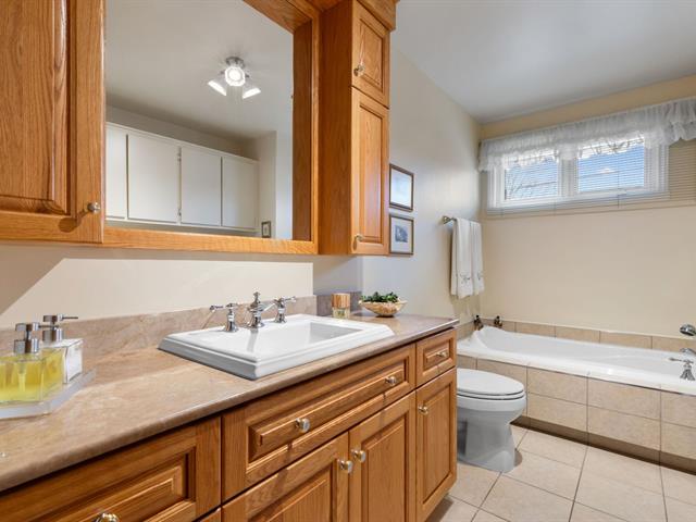 Maison de plain-pied à vendre, Montréal (Anjou)