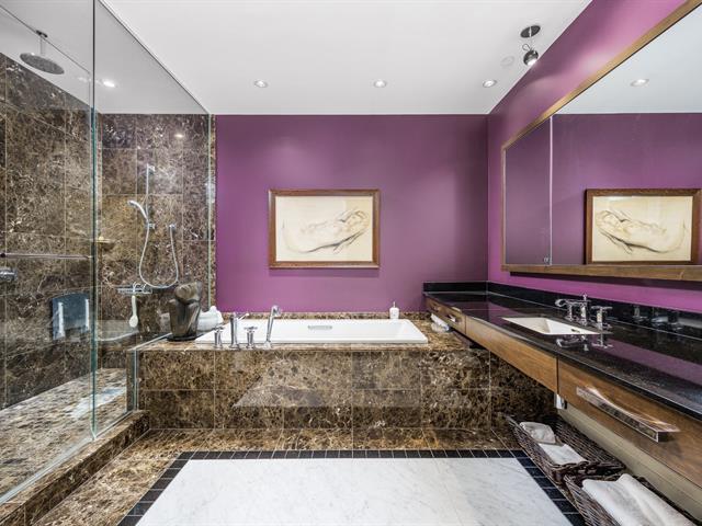 Salle de bains attenante à la CCP