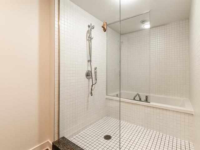 Salle de bains attenante à la CCP