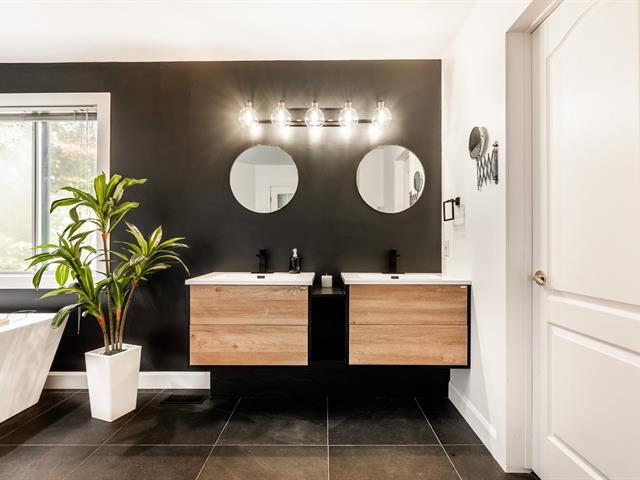 Salle de bains attenante à la CCP