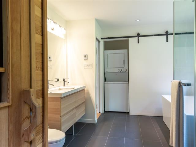 Salle de bains attenante à la CCP