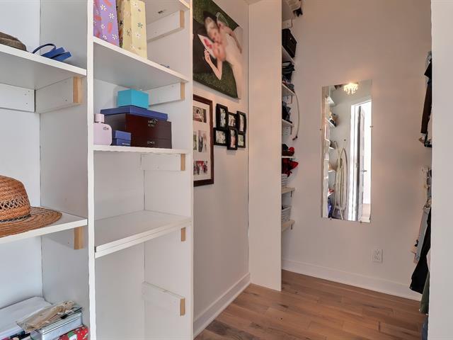 Walk-in closet