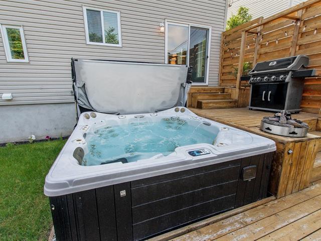 Hot tub