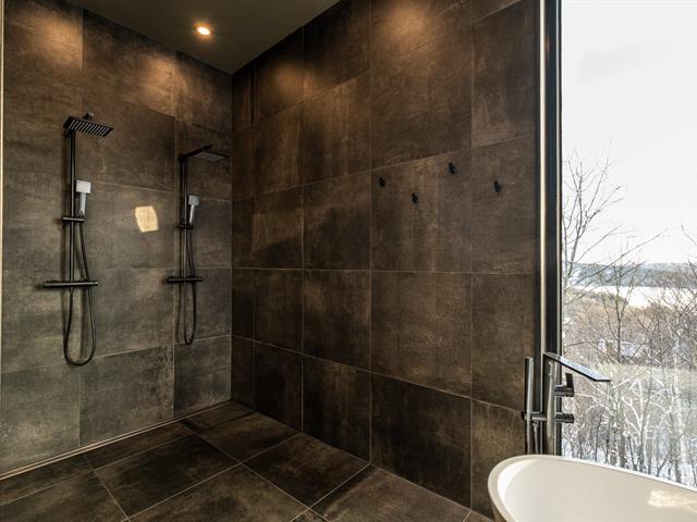 Salle de bains attenante à la CCP