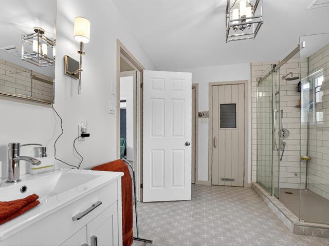 Salle de bains attenante à la CCP