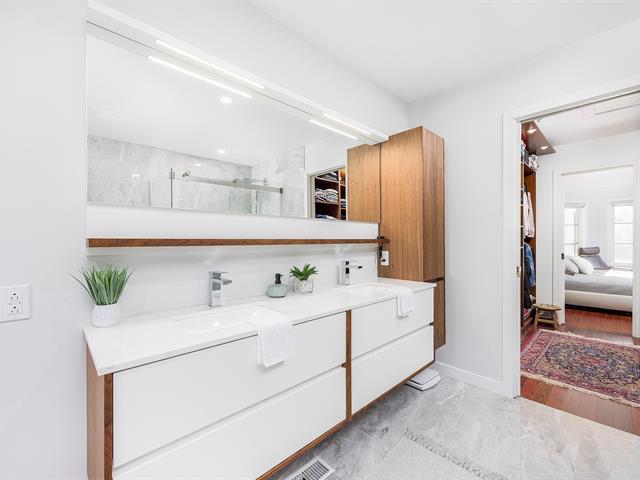 Salle de bains attenante à la CCP