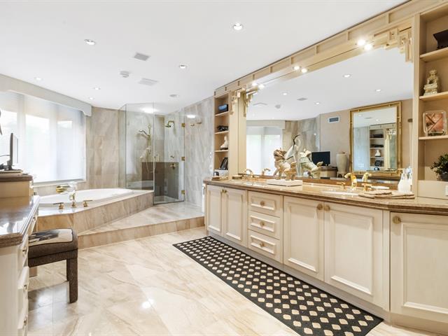 Salle de bains attenante à la CCP