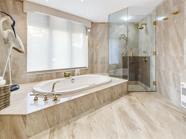 Salle de bains attenante à la CCP