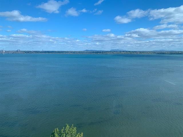 Vue sur l'eau