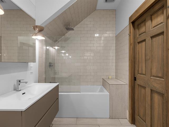 Salle de bains attenante à la CCP