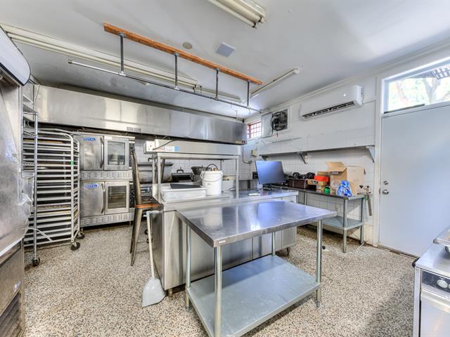 Duplex vendu, Montréal (Ahuntsic-Cartierville)