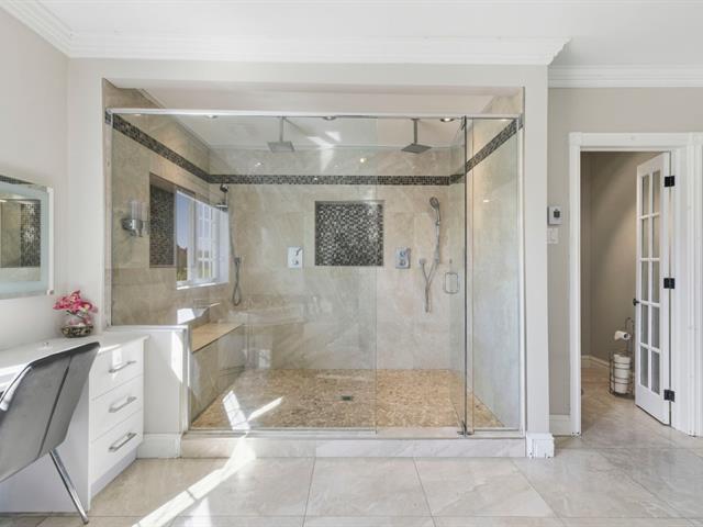 Ensuite bathroom