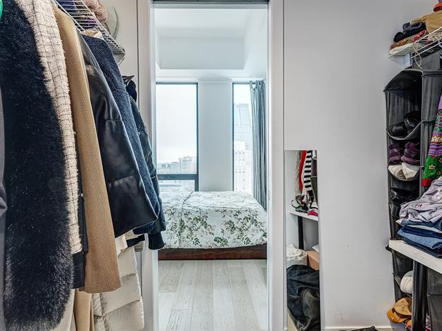 Walk-in closet