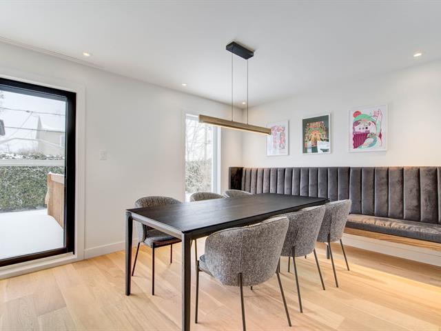 Maison à étages à vendre, La Prairie