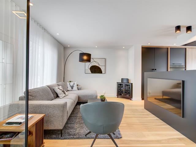 Maison à étages à vendre, La Prairie