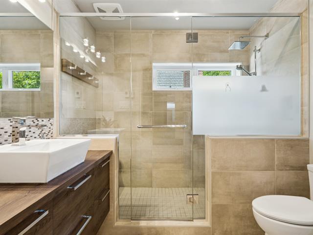 Salle de bains attenante à la CCP