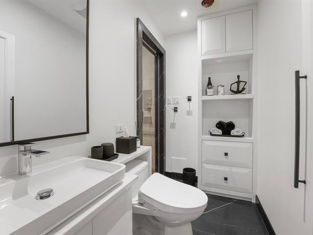 Maison à étages à vendre, Montréal (Saint-Laurent)