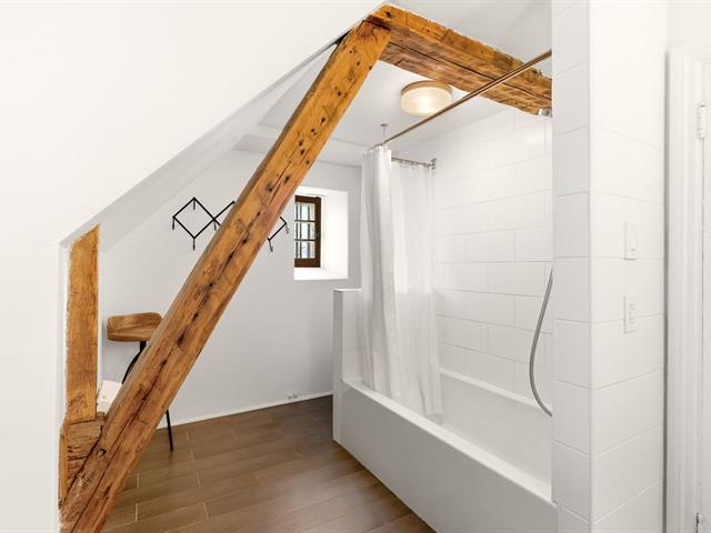 Salle de bains attenante à la CCP