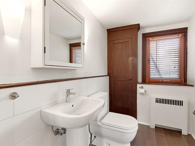 Salle de bains attenante à la CCP