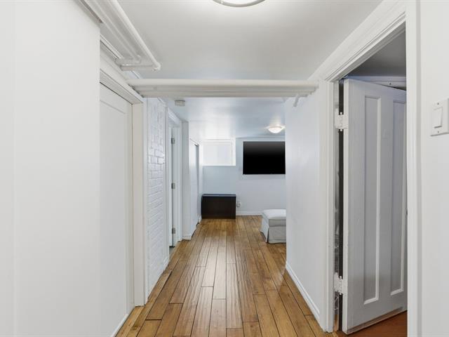 PASAGEWAY
