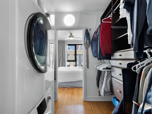Walk-in closet