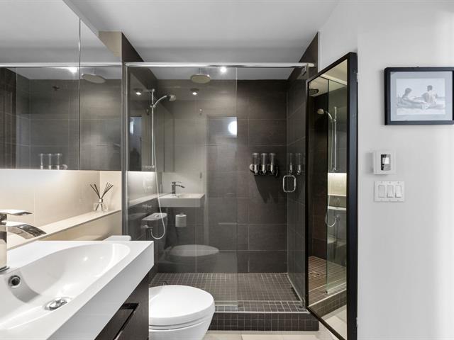 Ensuite bathroom