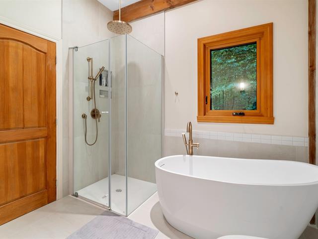 Salle de bains attenante à la CCP