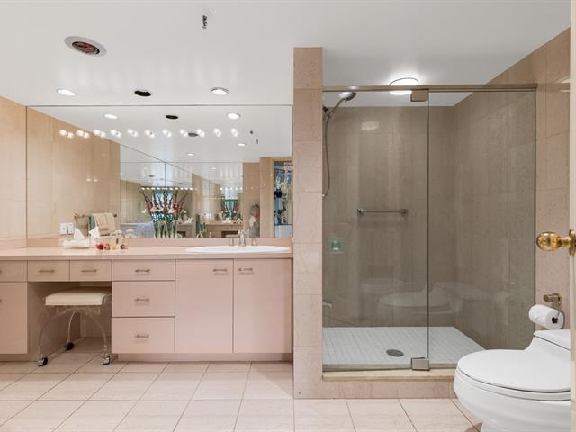 Ensuite bathroom