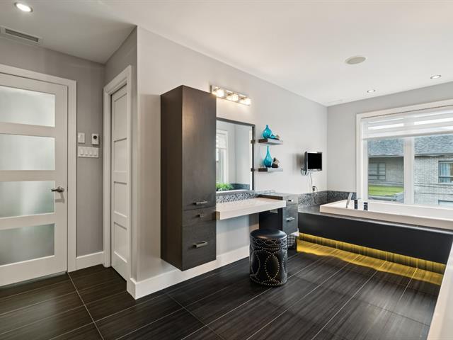 Salle de bains attenante à la CCP