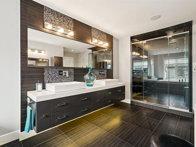 Salle de bains attenante à la CCP